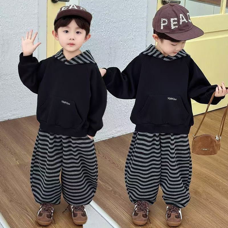 الفتيان الفتيات الرياضة مجموعا - مراجعة Running Gear Kids وسعره